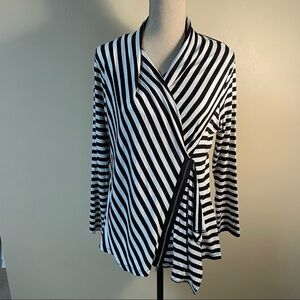 Comfy Women’s Top Black/white Stripe Medium